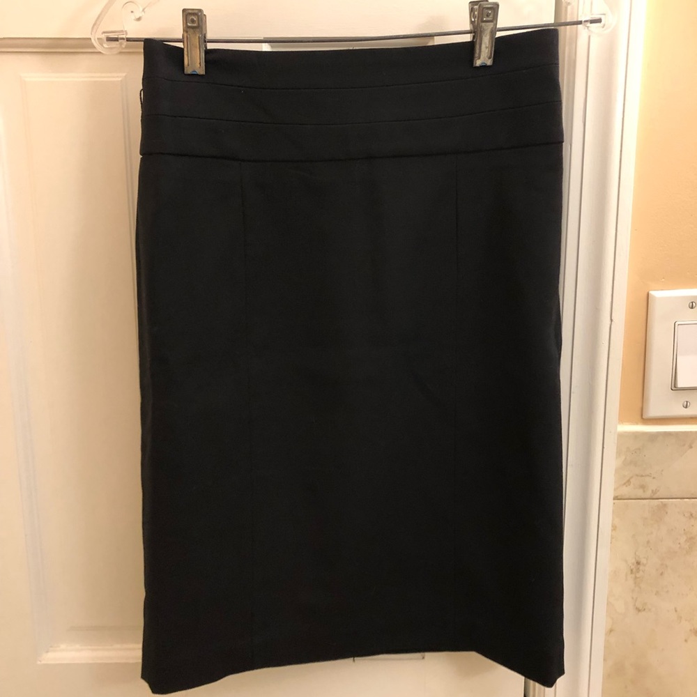 H&M Black Pencil Skirt (Size: 6)